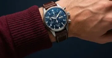 Que signifie porter une montre au poignet droit.jpg