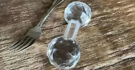 Trouve ca dans le tiroir de mes beaux parents mais quelle est son utilite.jpg